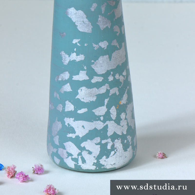 Декор вазы поталью Декор интерьерной вазы поталью в хлопьях