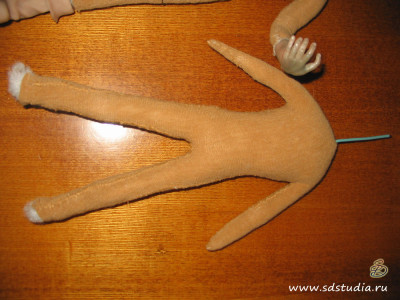 Изготовление каркасной куклы, обшивка каркаса трикотажем
