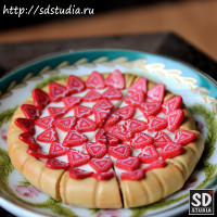 Пирог с клубникой из запекаемого пластика