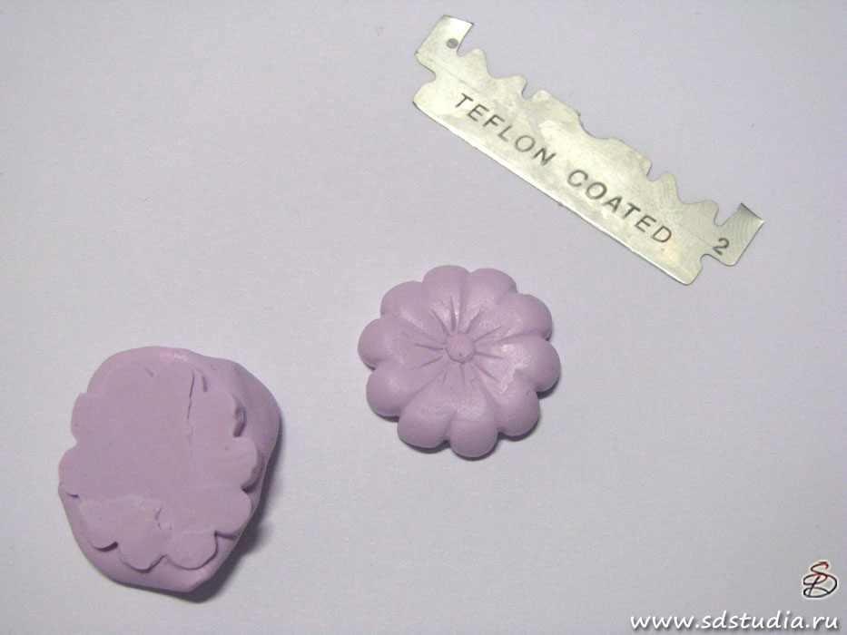 Лепка национальных японских сладостей вагаси из запекаемого пластика с помощью формы Padico